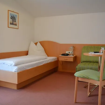 Otel Unterkraemerhof 3*